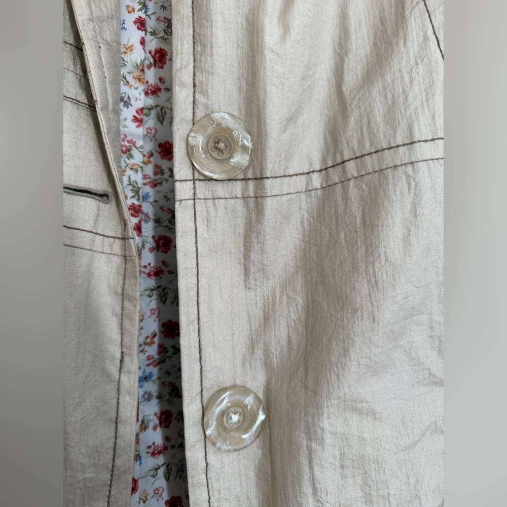 COAT - Picture 2 of 7